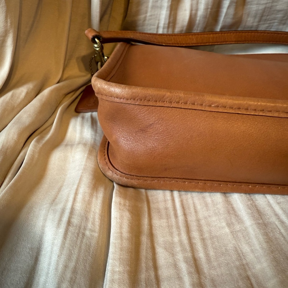 Coach Vintage Basic Bag 9455 – British Tan / Pre-owned with signs of use - Picture 9 of 11